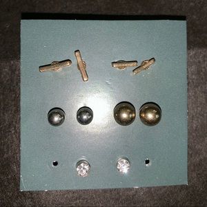 Silver and gold earring pack